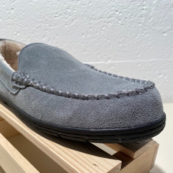 Lands End Men's Suede Moccasin Slippers - Picture 6 of 9